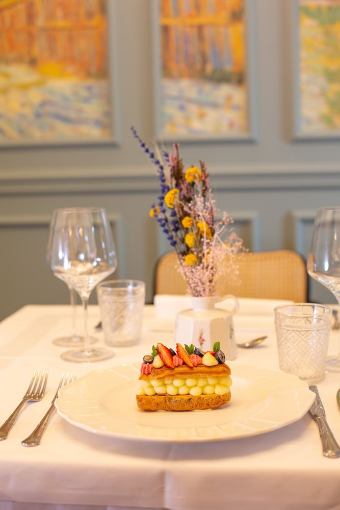 Heritage Hotel Porin — Restaurant & bars in Makarska, Split-Dalmatia