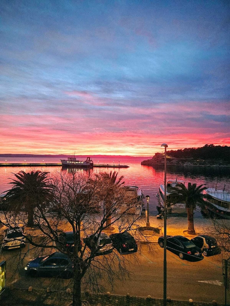Heritage Hotel Porin — Beach in Makarska, Split-Dalmatia