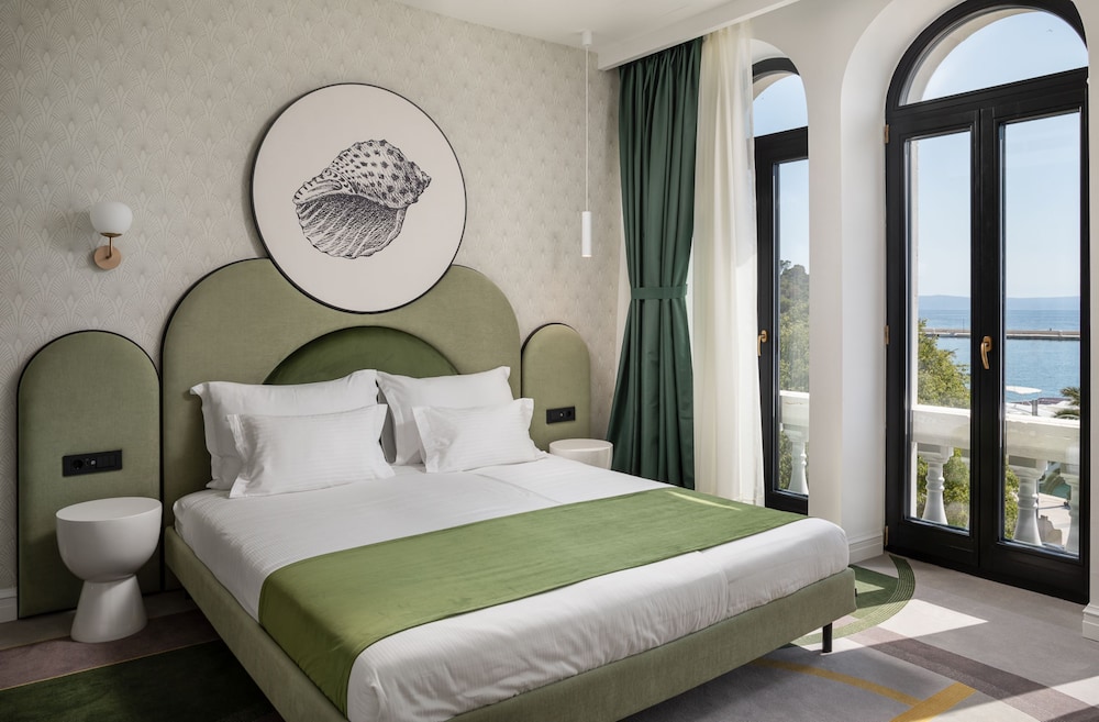 Heritage Hotel Porin — Hotel rooms in Makarska, Split-Dalmatia