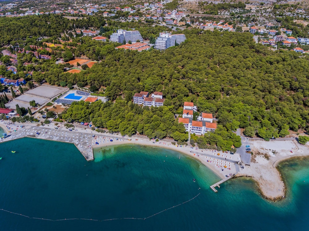 Hotel Medena — Beach in Seget Donji, Split-Dalmatia
