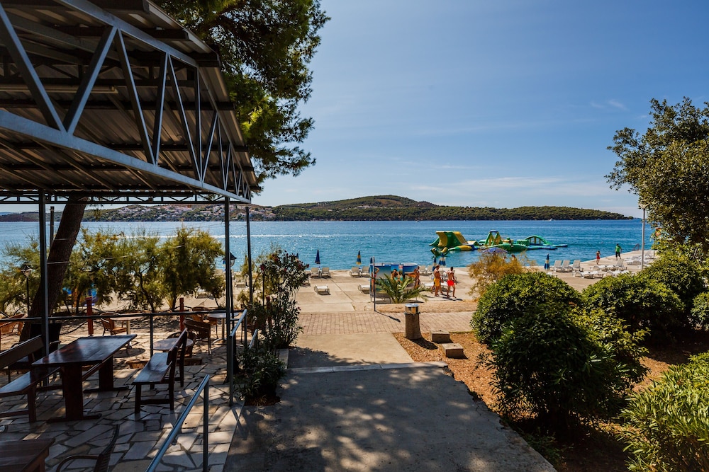 Hotel Medena — Beach in Seget Donji, Split-Dalmatia