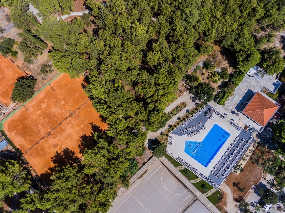 Hotel Medena — Sports & recreation in Seget Donji, Split-Dalmatia