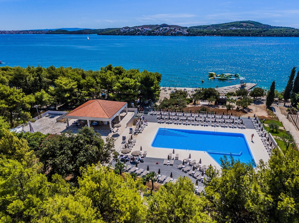 Hotel Medena — Main photo in Seget Donji, Split-Dalmatia