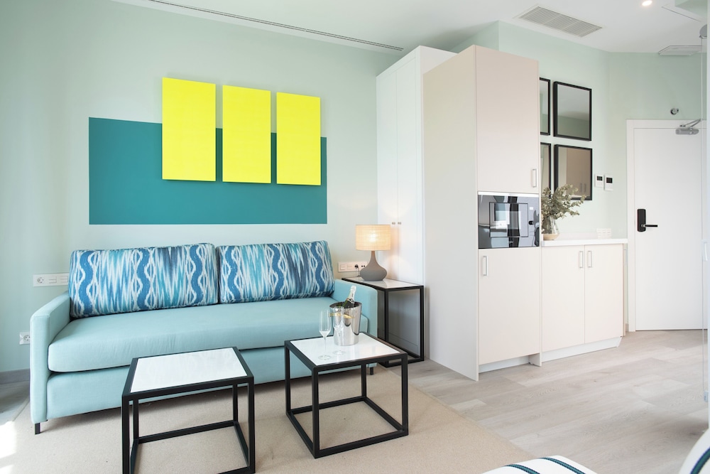 Sercotel Sevilla Guadalquivir Suites — Hotel rooms in Seville, Andalusia