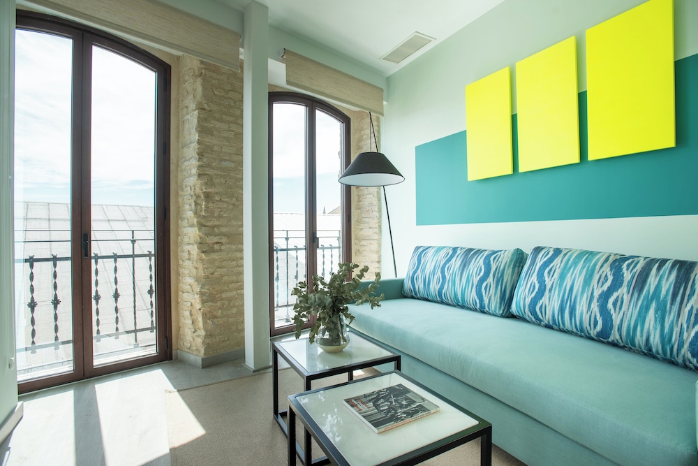 Sercotel Sevilla Guadalquivir Suites — Hotel rooms in Seville, Andalusia