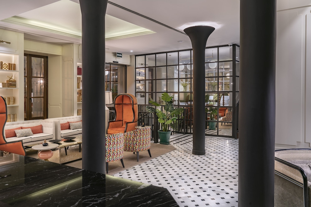 Hotel Vincci Molviedro — Hotel building in Seville, Andalusia