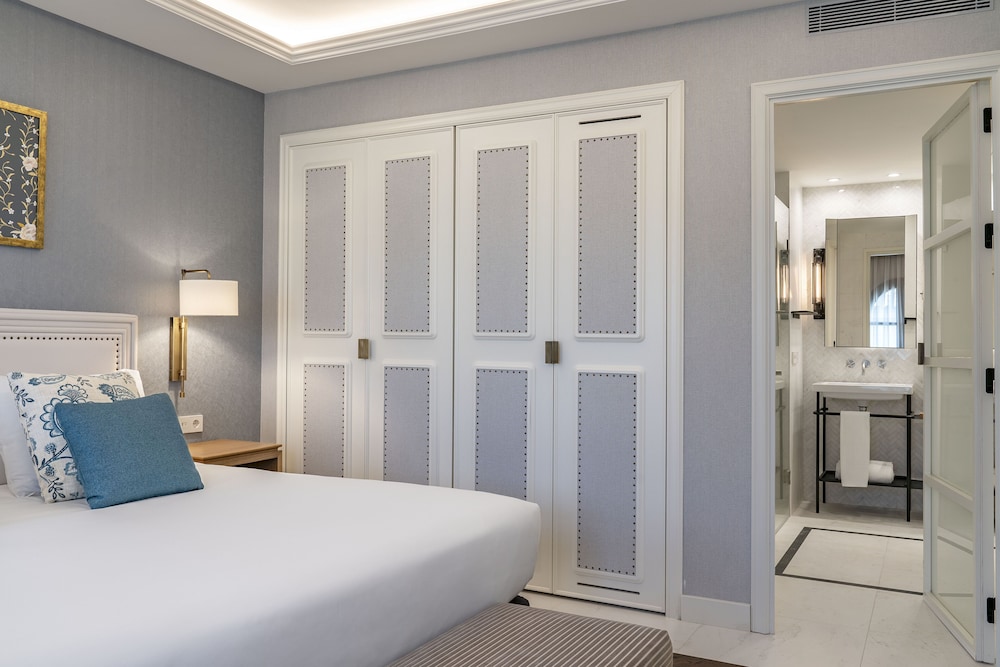 Hotel Vincci Molviedro — Hotel rooms in Seville, Andalusia