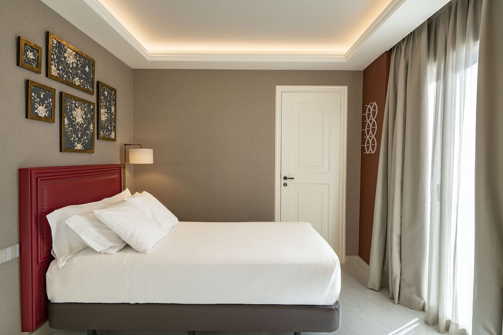 Hotel Vincci Molviedro — Hotel rooms in Seville, Andalusia