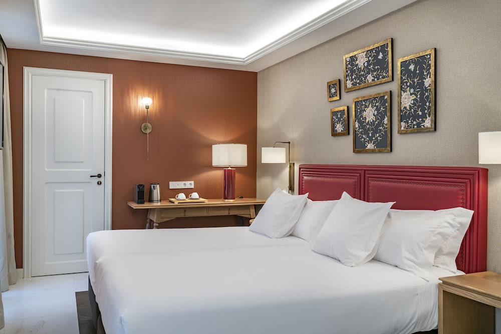 Hotel Vincci Molviedro — Hotel rooms in Seville, Andalusia
