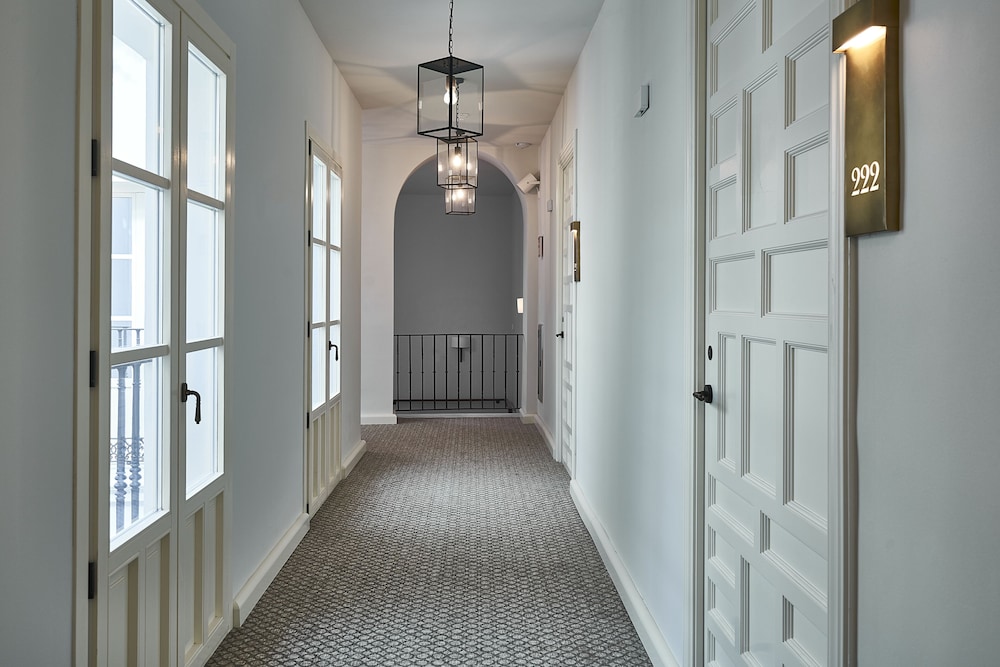 Hotel Vincci Molviedro — Hotel building in Seville, Andalusia