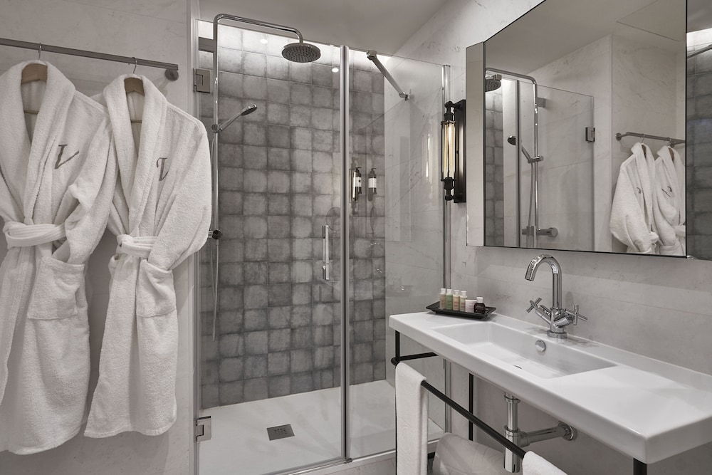 Hotel Vincci Molviedro — Hotel rooms in Seville, Andalusia