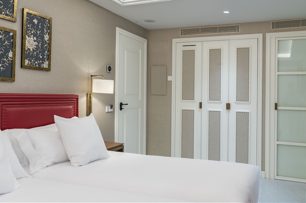 Hotel Vincci Molviedro — Hotel rooms in Seville, Andalusia