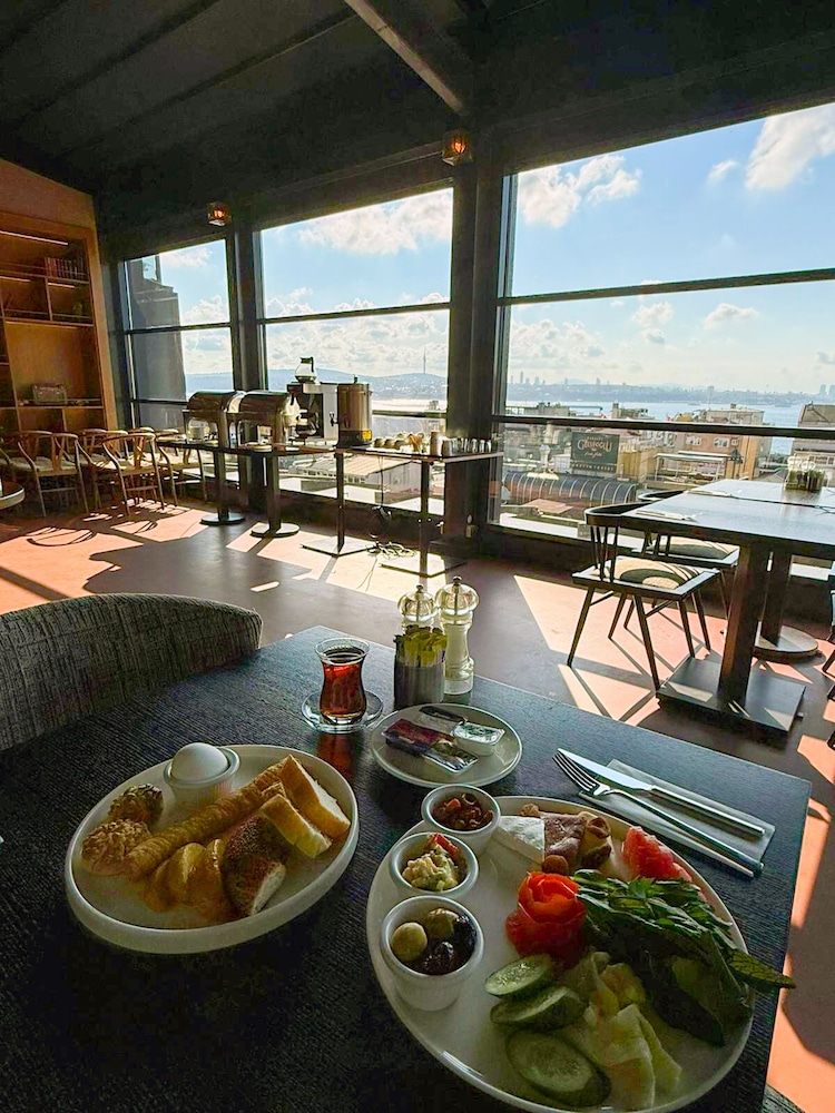 Root Karaköy Bosphorus Hotel & Spa — Restaurant & bars in Istanbul, Istanbul