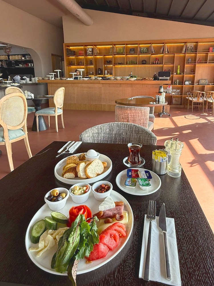 Root Karaköy Bosphorus Hotel & Spa — Restaurant & bars in Istanbul, Istanbul