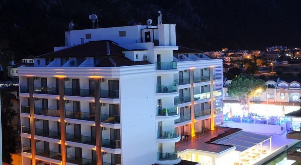 Idas Hotel — Hotel building in İçmeler, Mugla