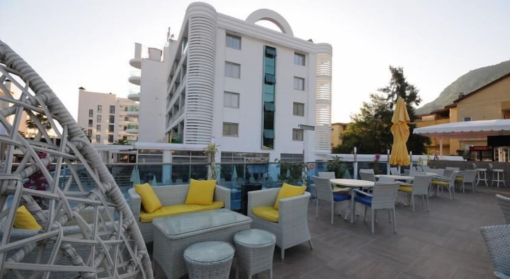 Idas Hotel — Hotel building in İçmeler, Mugla