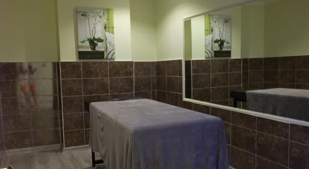 Idas Hotel — Spa in İçmeler, Mugla