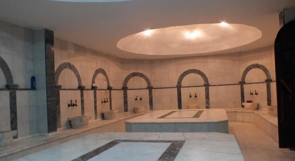 Idas Hotel — Spa in İçmeler, Mugla