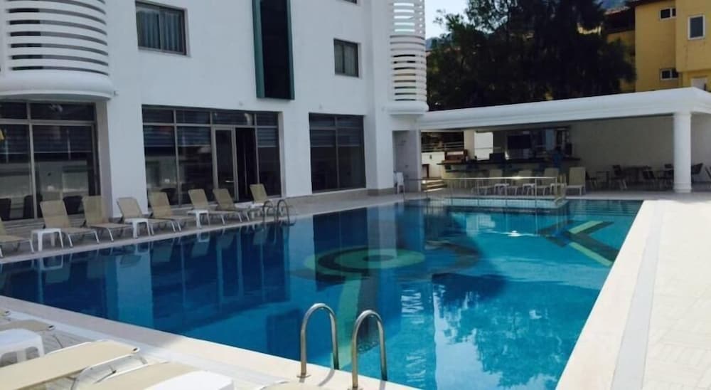 Idas Hotel — Swimming pool in İçmeler, Mugla