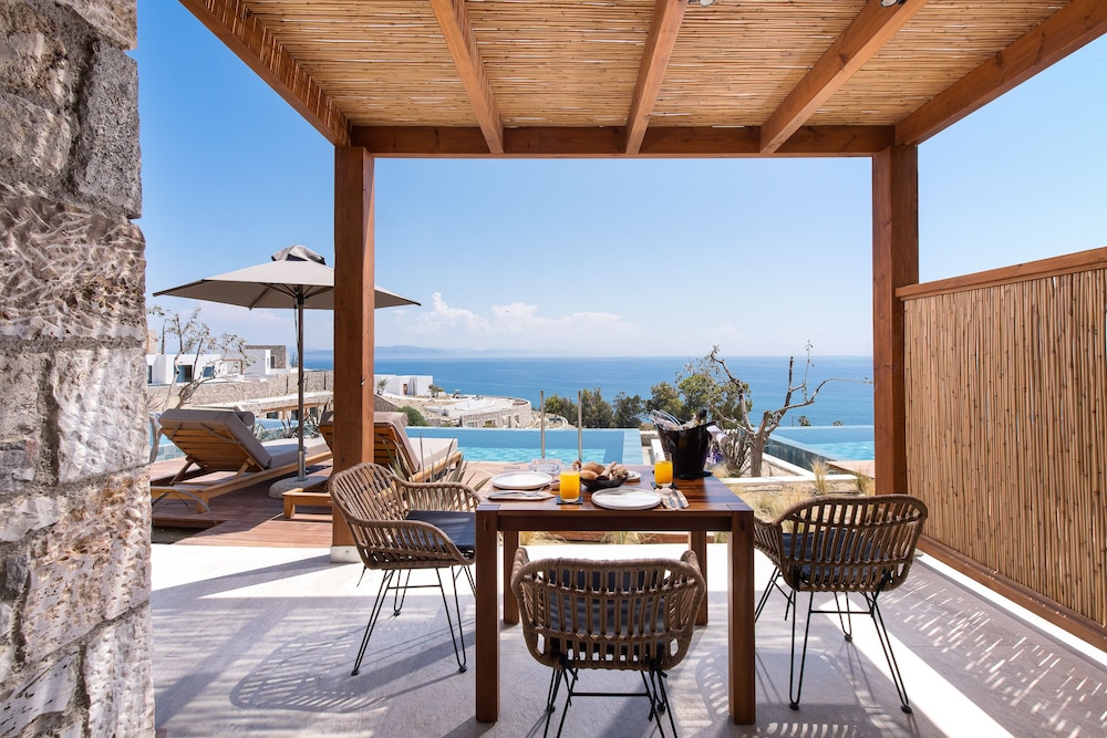 KOIA All - Suite Well Being Resort - Adults Only — Swimming pool in Psalidi, South Aegean
