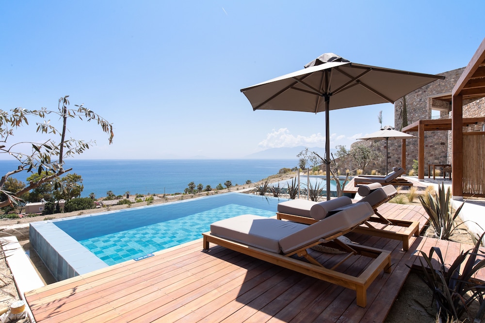 KOIA All - Suite Well Being Resort - Adults Only — Swimming pool in Psalidi, South Aegean