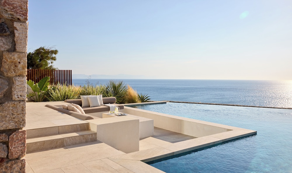 KOIA All - Suite Well Being Resort - Adults Only — Swimming pool in Psalidi, South Aegean