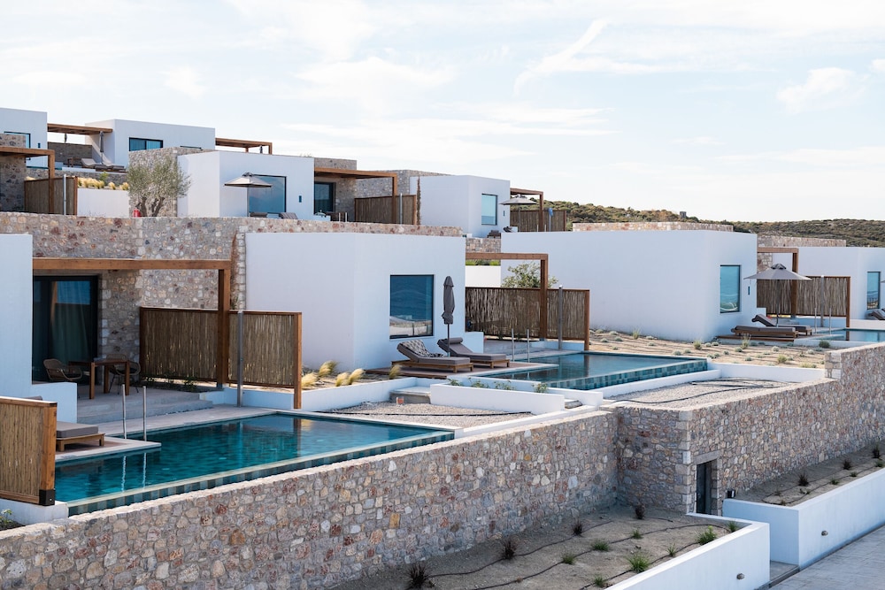KOIA All - Suite Well Being Resort - Adults Only — Hotel building in Psalidi, South Aegean