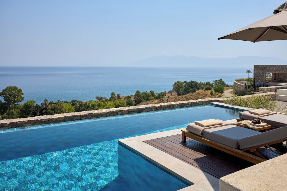 KOIA All - Suite Well Being Resort - Adults Only — Swimming pool in Psalidi, South Aegean