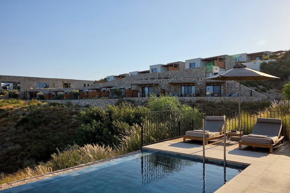 KOIA All - Suite Well Being Resort - Adults Only — Hotel building in Psalidi, South Aegean