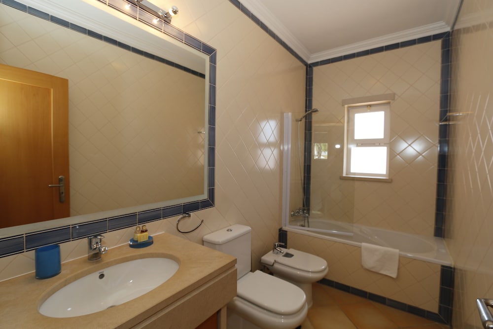 The Old Village, Prestige and Solar by Village 4U — Hotel rooms in Vilamoura, Faro