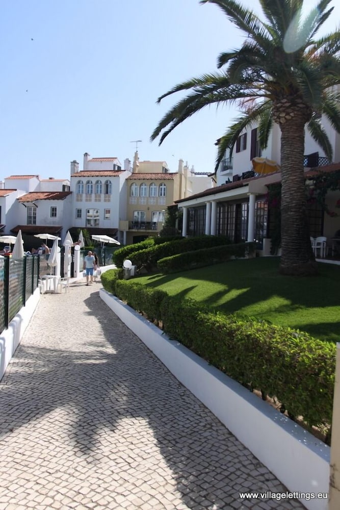 The Old Village, Prestige and Solar by Village 4U — Hotel building in Vilamoura, Faro