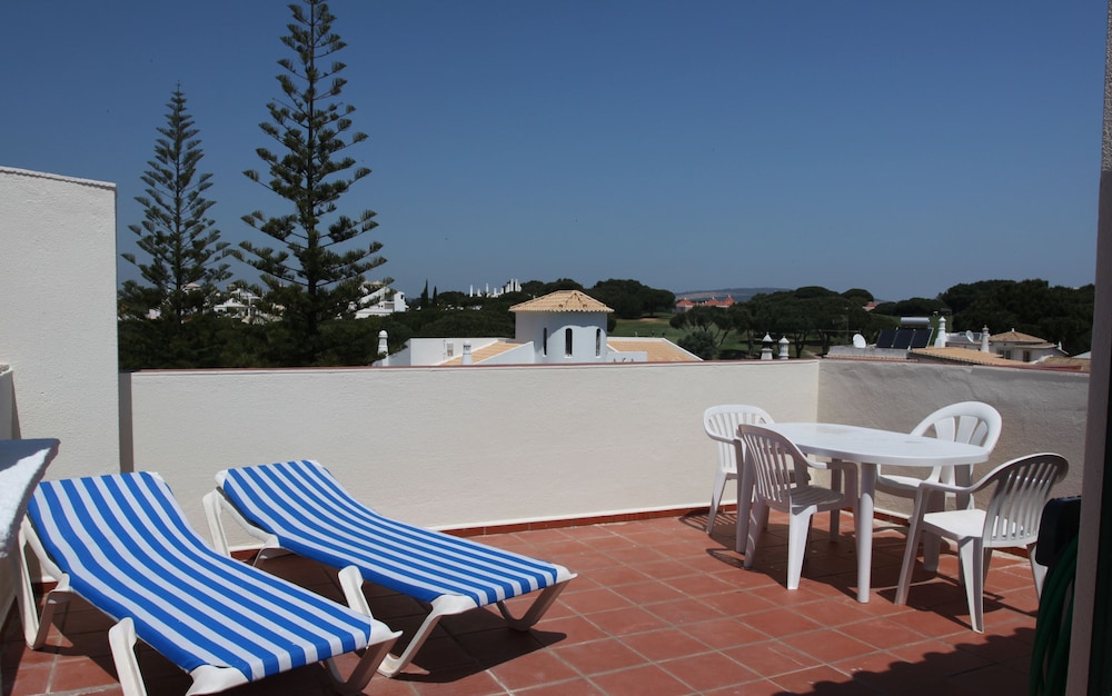 The Old Village, Prestige and Solar by Village 4U — Hotel building in Vilamoura, Faro
