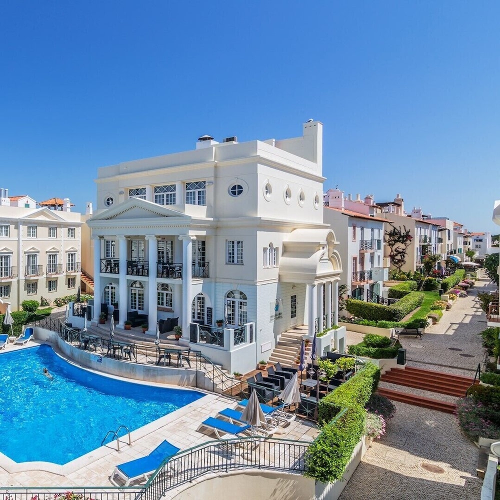 The Old Village, Prestige and Solar by Village 4U — Swimming pool in Vilamoura, Faro