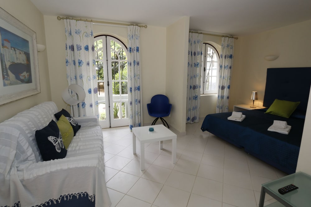 The Old Village, Prestige and Solar by Village 4U — Hotel rooms in Vilamoura, Faro