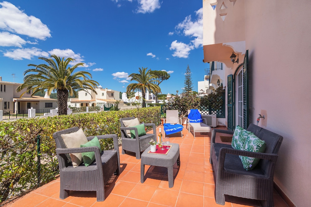 The Old Village, Prestige and Solar by Village 4U — Hotel building in Vilamoura, Faro