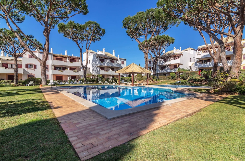 The Old Village, Prestige and Solar by Village 4U — Swimming pool in Vilamoura, Faro