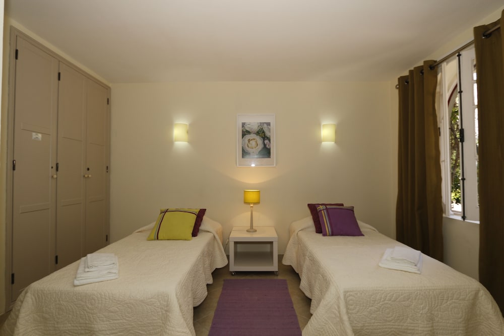 The Old Village, Prestige and Solar by Village 4U — Hotel rooms in Vilamoura, Faro