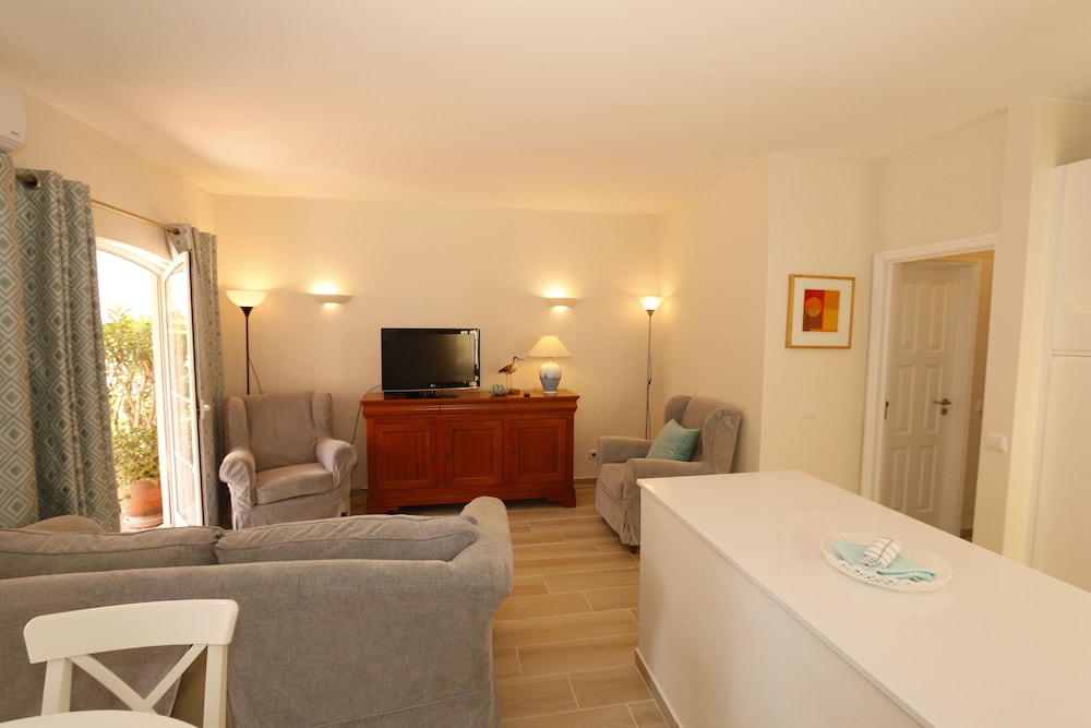 The Old Village, Prestige and Solar by Village 4U — Hotel rooms in Vilamoura, Faro