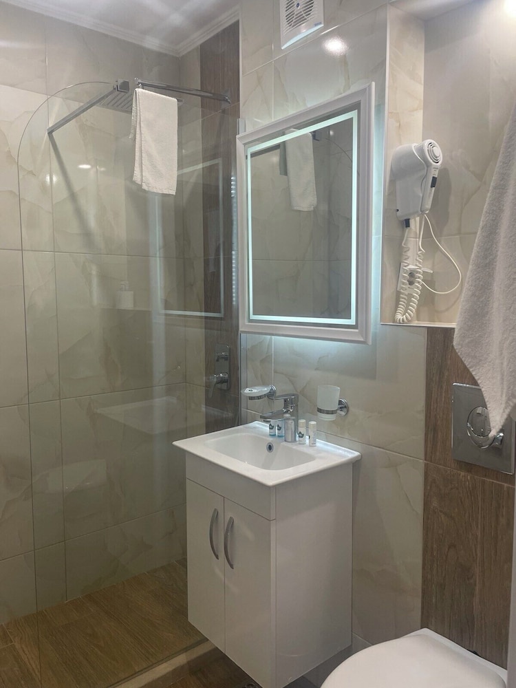 Villa List Hotel — Hotel rooms in Sozopol, Burgas Region