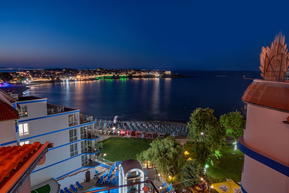 Villa List Hotel — Hotel building in Sozopol, Burgas Region