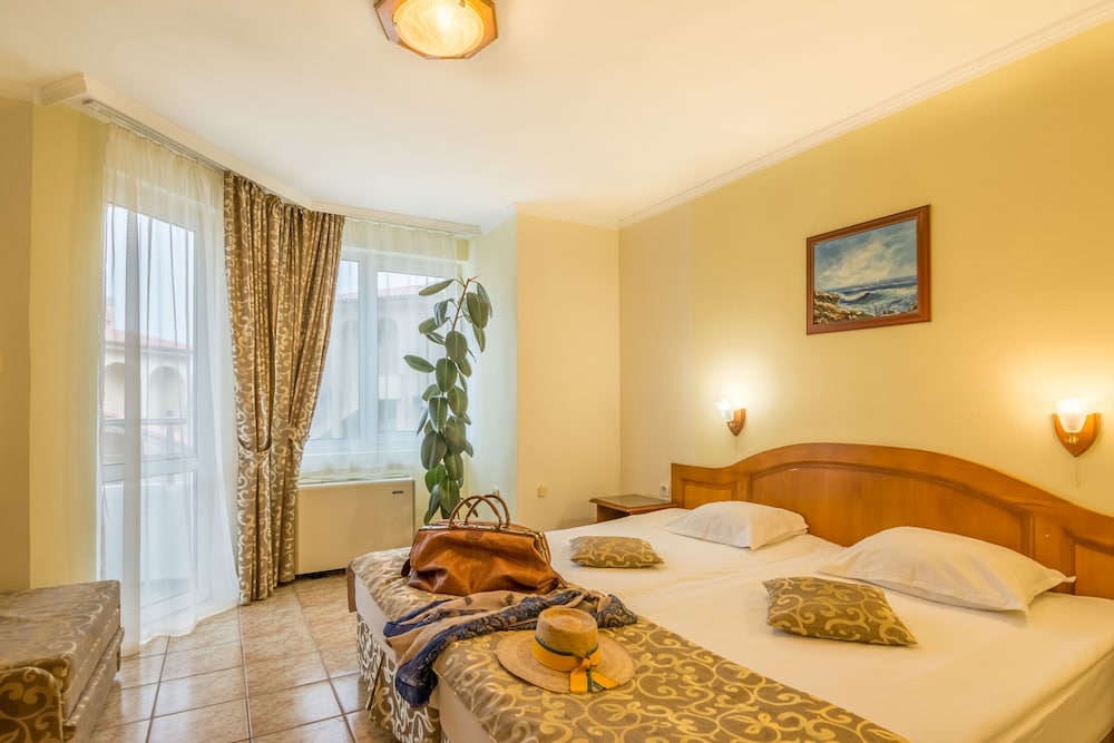 Villa List Hotel — Hotel rooms in Sozopol, Burgas Region
