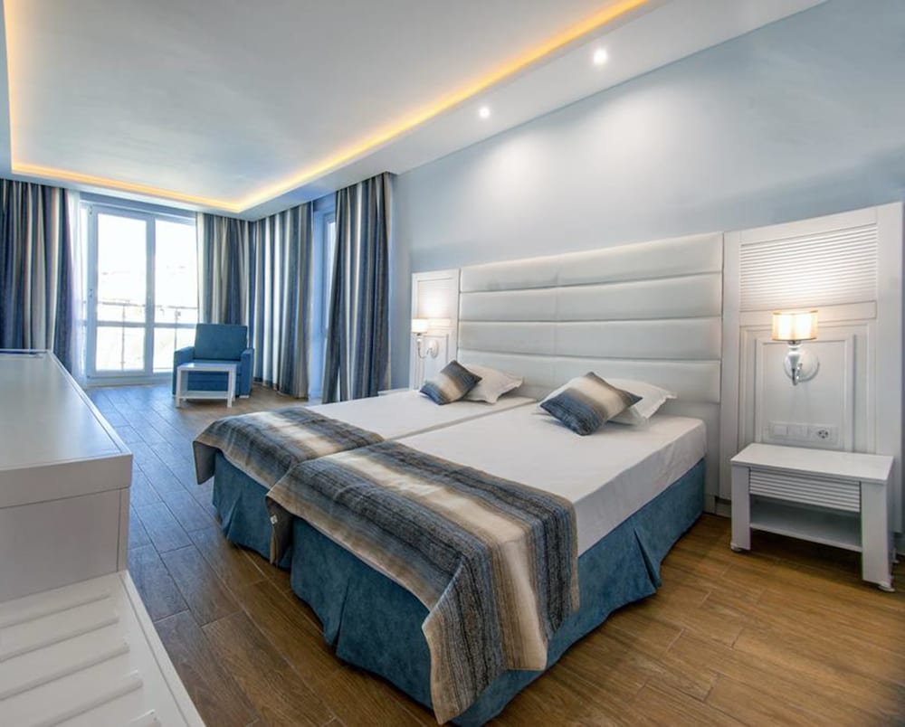 Villa List Hotel — Hotel rooms in Sozopol, Burgas Region