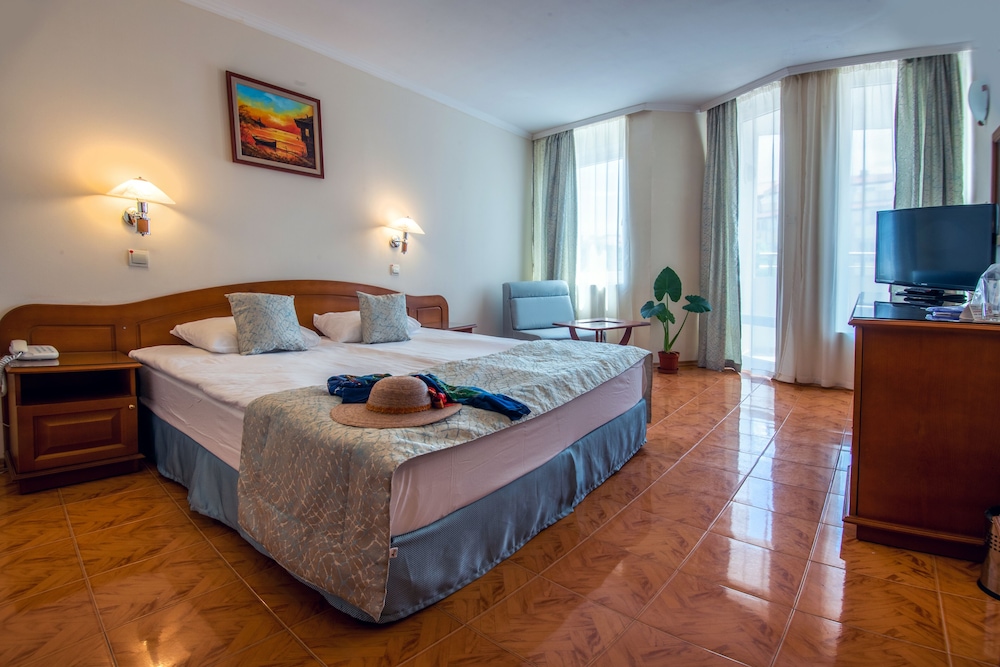 Villa List Hotel — Hotel rooms in Sozopol, Burgas Region
