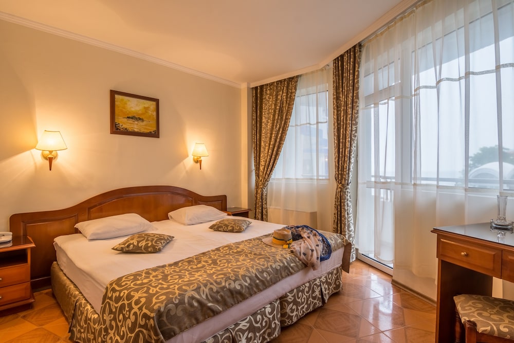 Villa List Hotel — Hotel rooms in Sozopol, Burgas Region