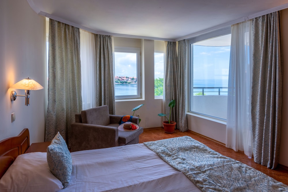 Villa List Hotel — Hotel rooms in Sozopol, Burgas Region