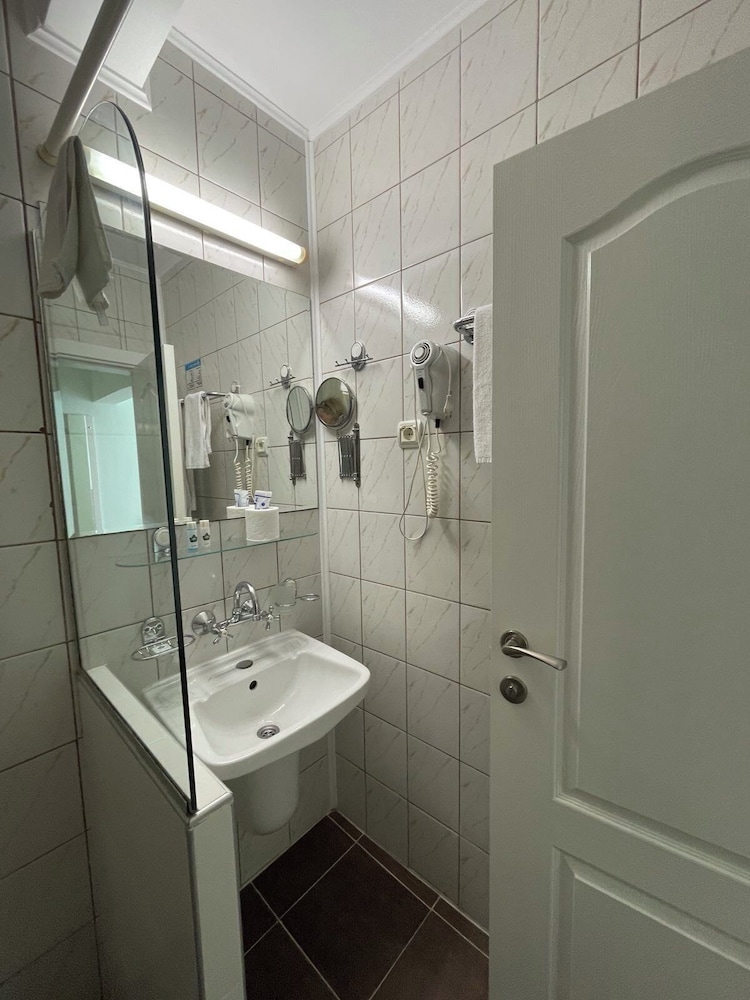 Villa List Hotel — Hotel rooms in Sozopol, Burgas Region
