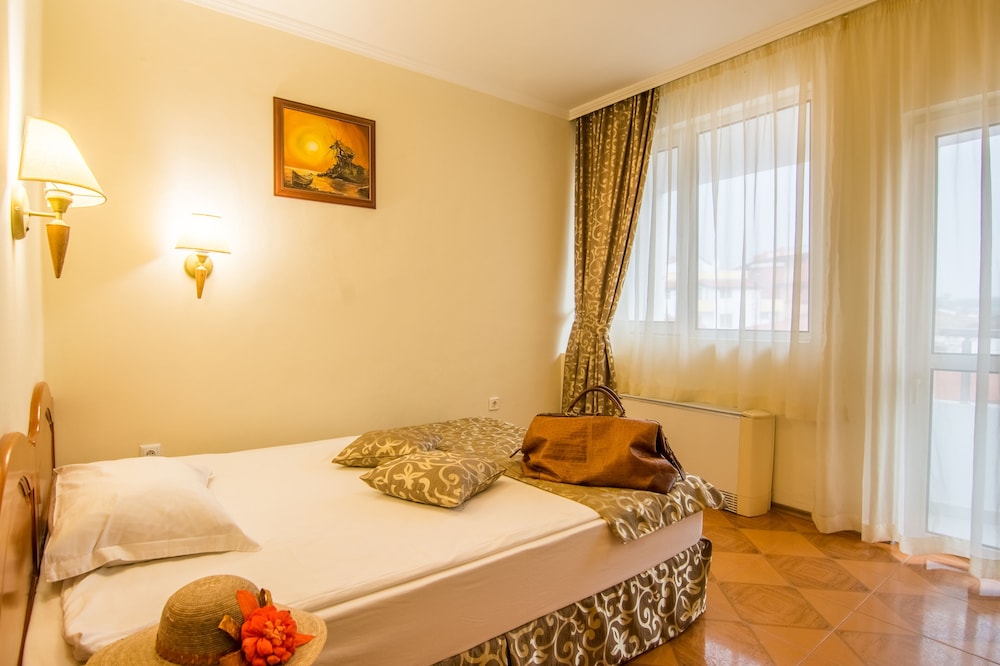 Villa List Hotel — Hotel rooms in Sozopol, Burgas Region