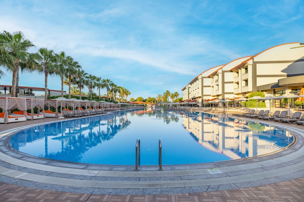 VONRESORT Elite - All Inclusive — Swimming pool in Side