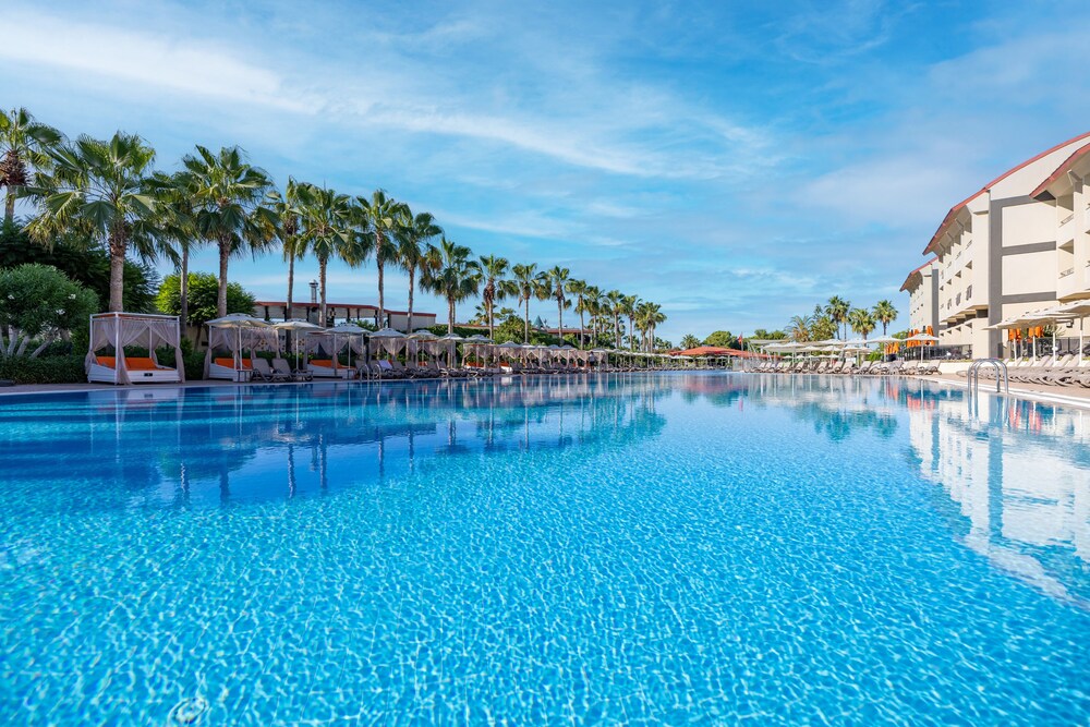 VONRESORT Elite - All Inclusive — Swimming pool in Side