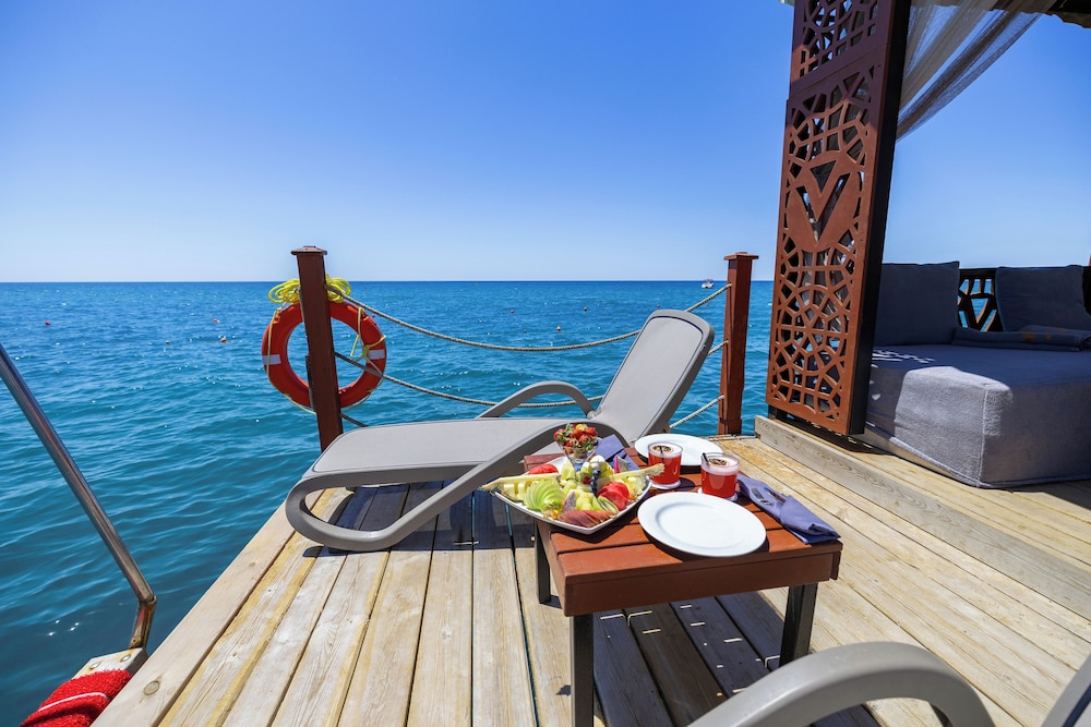 VONRESORT Elite - All Inclusive — Beach in Side
